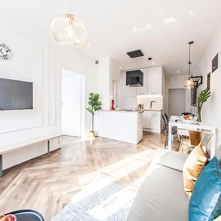 Family Luxury Gold Apartament & Playstation, 1-6, 2 Sypialnie I Salon, 100M Bazylika Gdansk Exterior photo